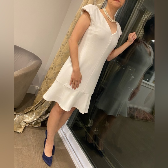 Club Monaco Dresses & Skirts - Club Monaco classic dress